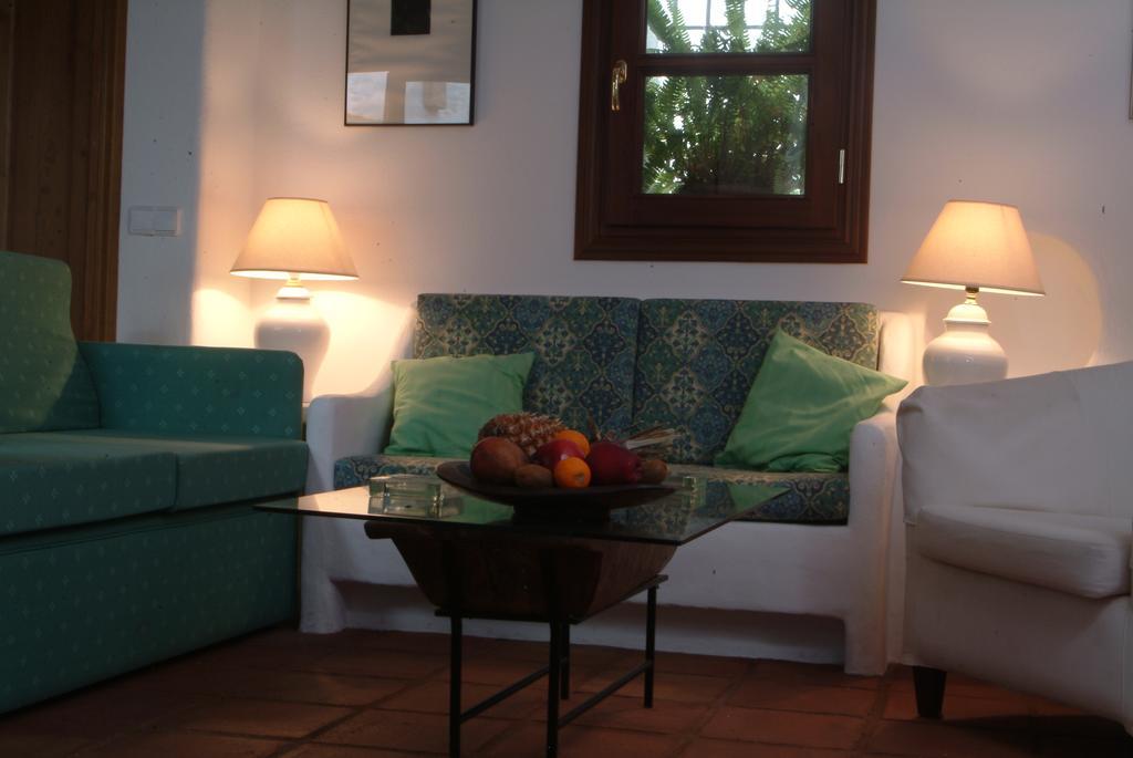 La Casa De La Iglesia Hotel มิฮาส ภายนอก รูปภาพ