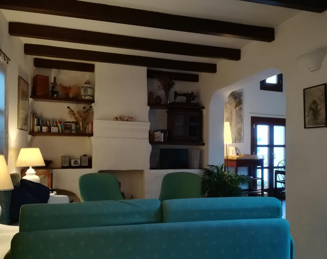 La Casa De La Iglesia Hotel มิฮาส ภายนอก รูปภาพ