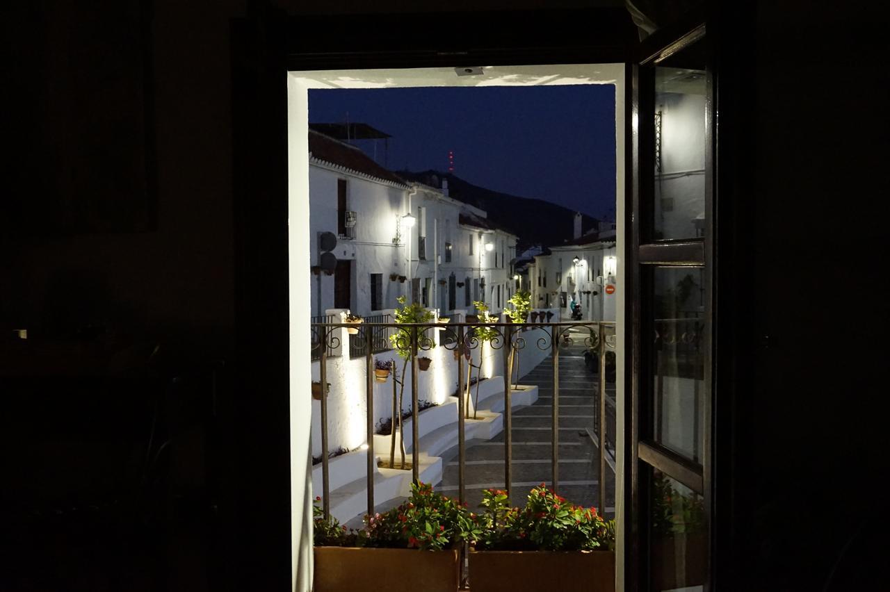 La Casa De La Iglesia Hotel มิฮาส ภายนอก รูปภาพ